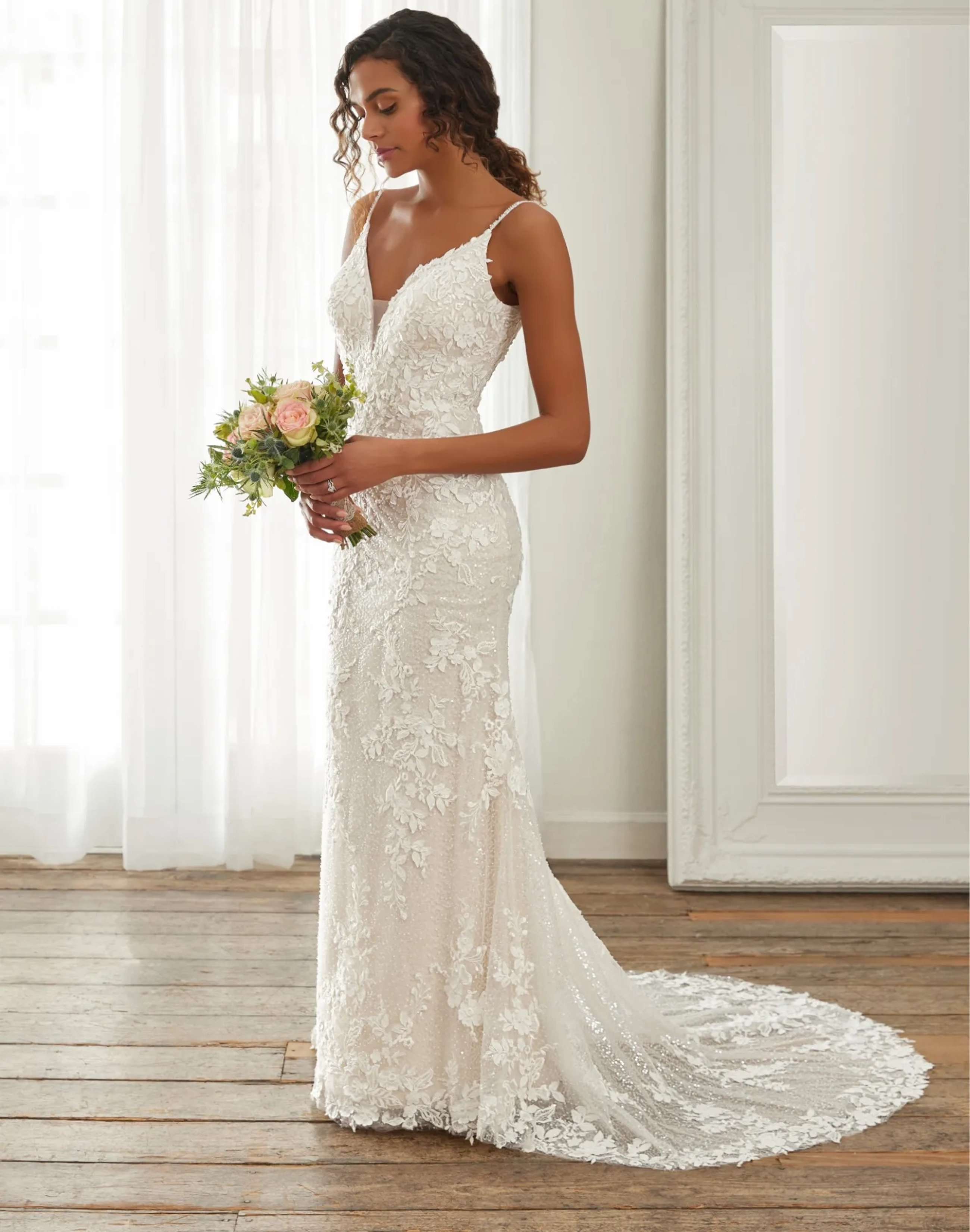 Bridal Boutique Etiquette: The Dos &amp; Don’ts of Wedding Dress Shopping Image