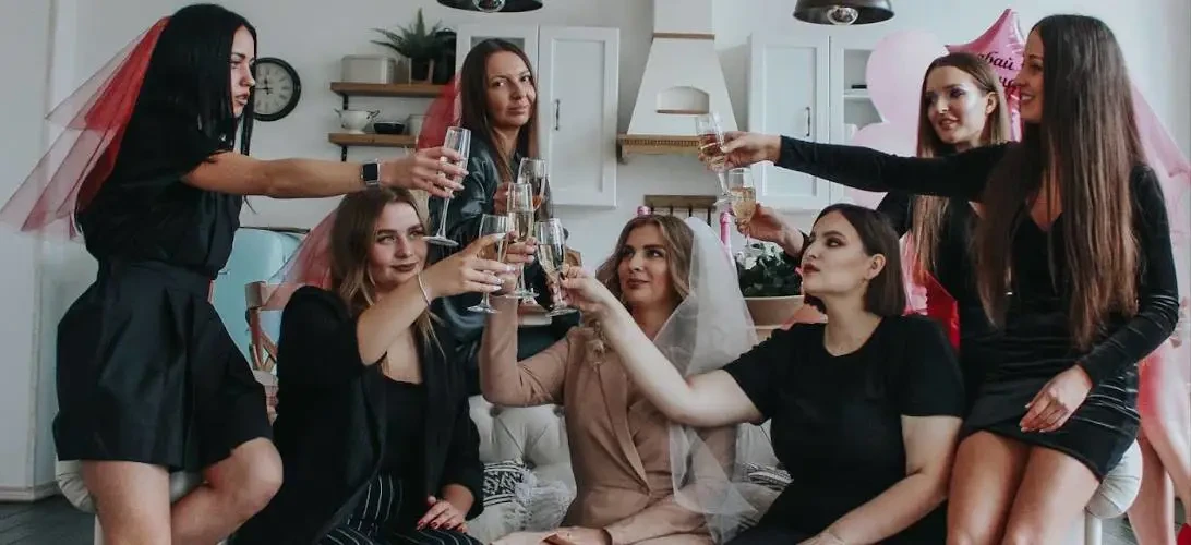 Tips for Being a Supportive Friend When a Bride-to-Be Shops for Her Wedding Dress Image