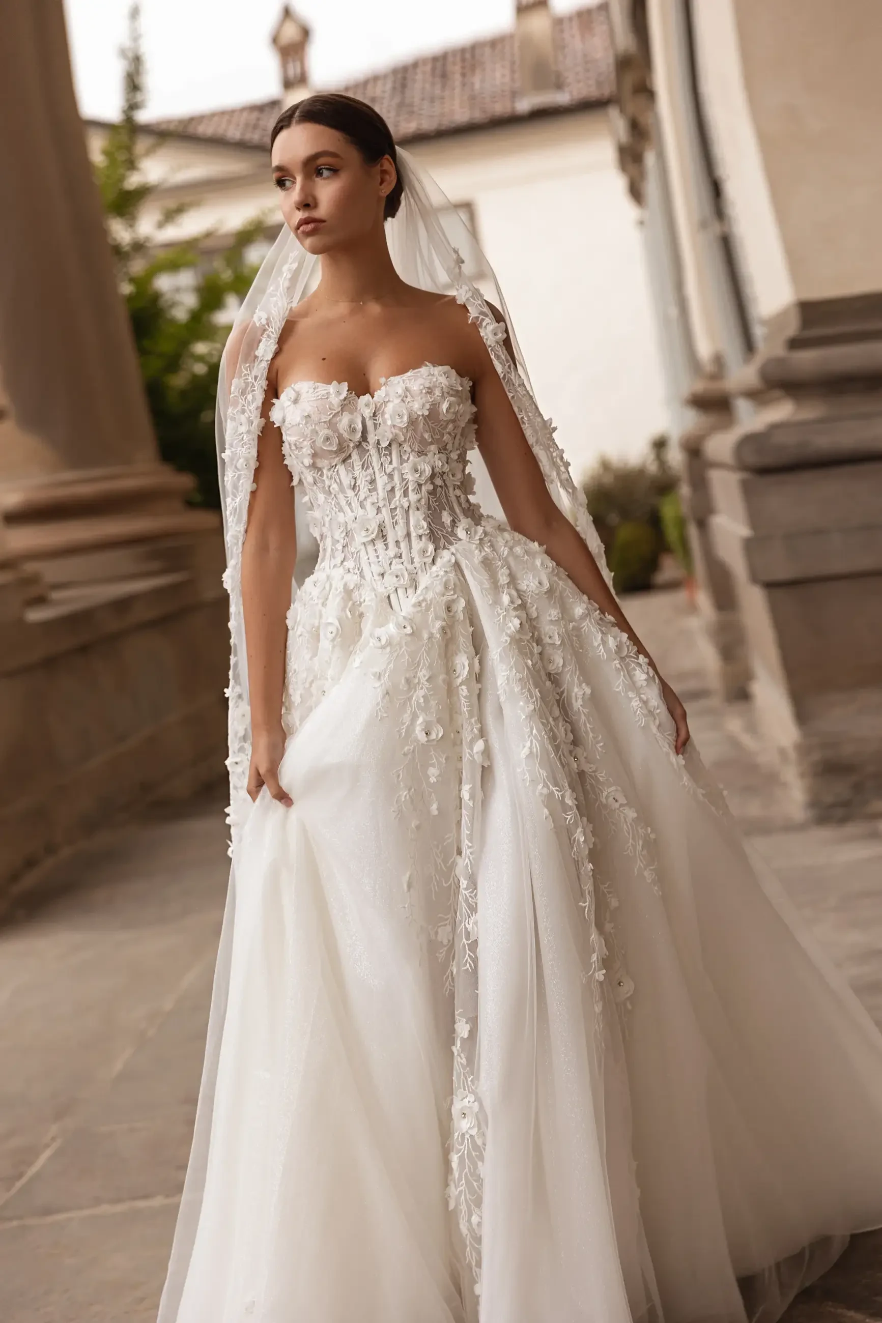 What To Do When You Experience Fear of Missing Out (FOMO) When Wedding Dress Shopping. Desktop Image