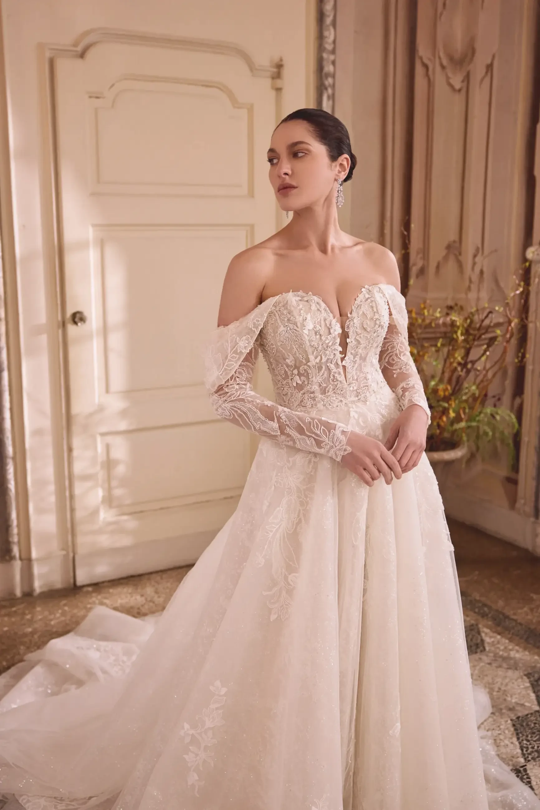 Styling the Ultimate Sparkle Wedding Dress Look Image