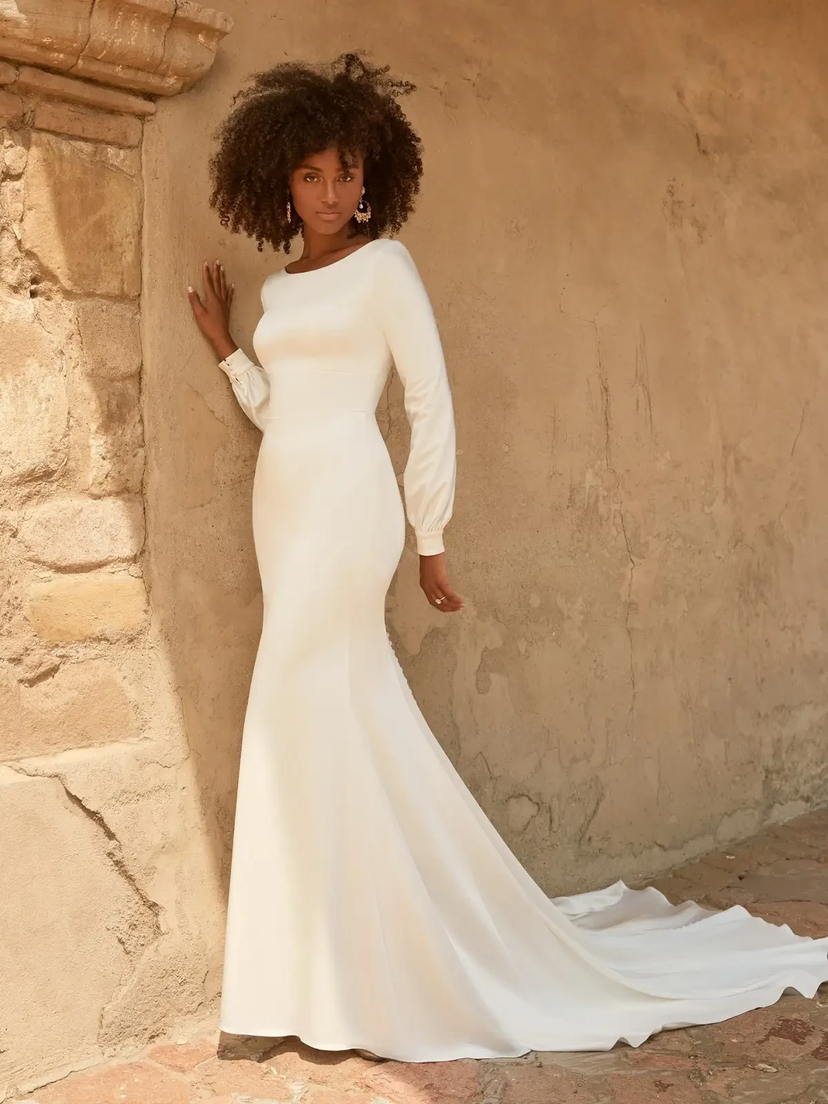 Details &amp; Logistics for Modest Wedding Dresses Image
