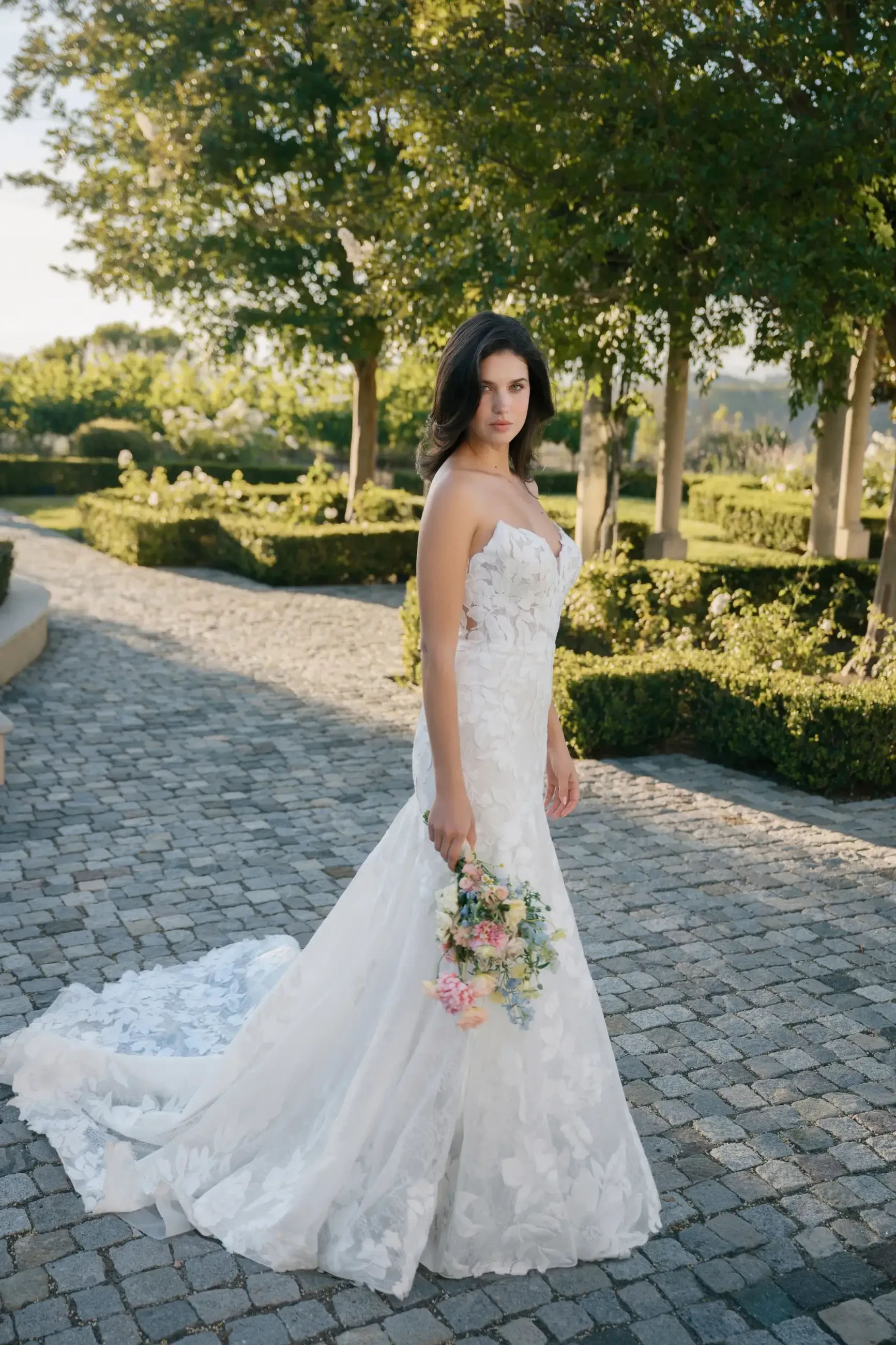 Picky Bride with Budget Constraints? Here's What Stylists Do.... Desktop Image