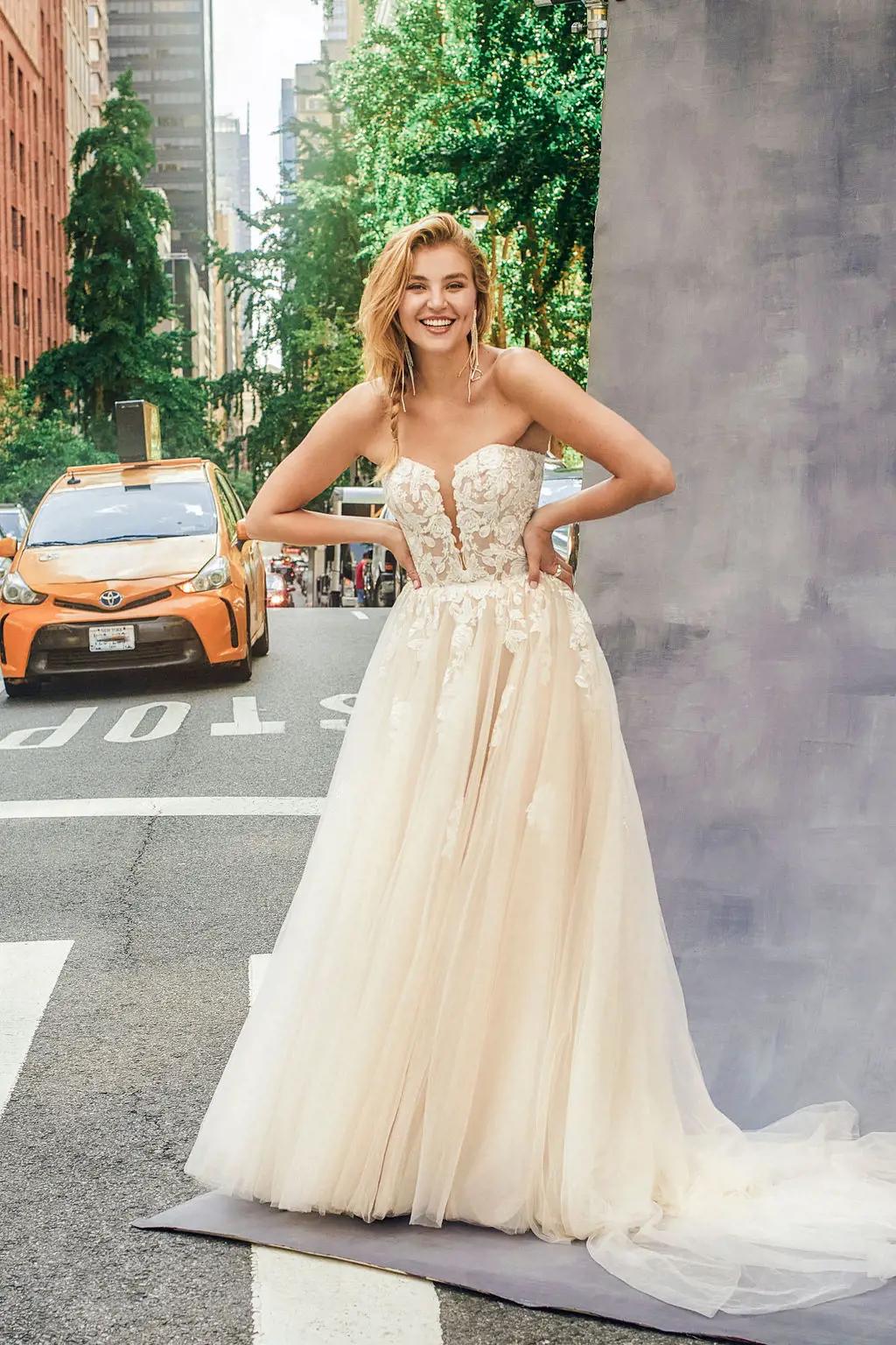 What Style Wedding Dress Should You Wear For Your Body Type Image