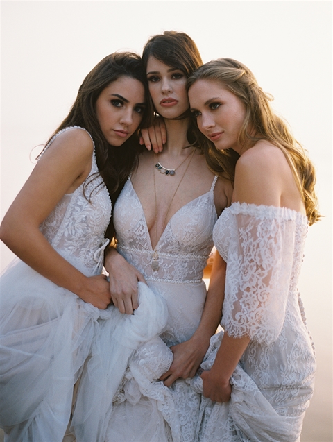 Include your loved ones in your wedding by following these tips!. Desktop Image