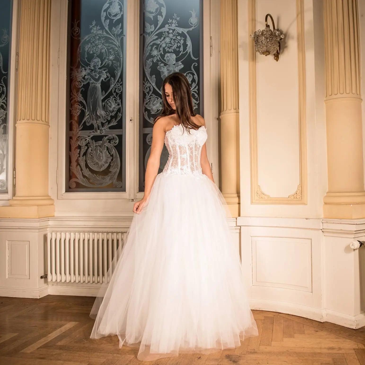 How Do Wedding Dresses With Sparkle Look In Photo &amp; Video Image